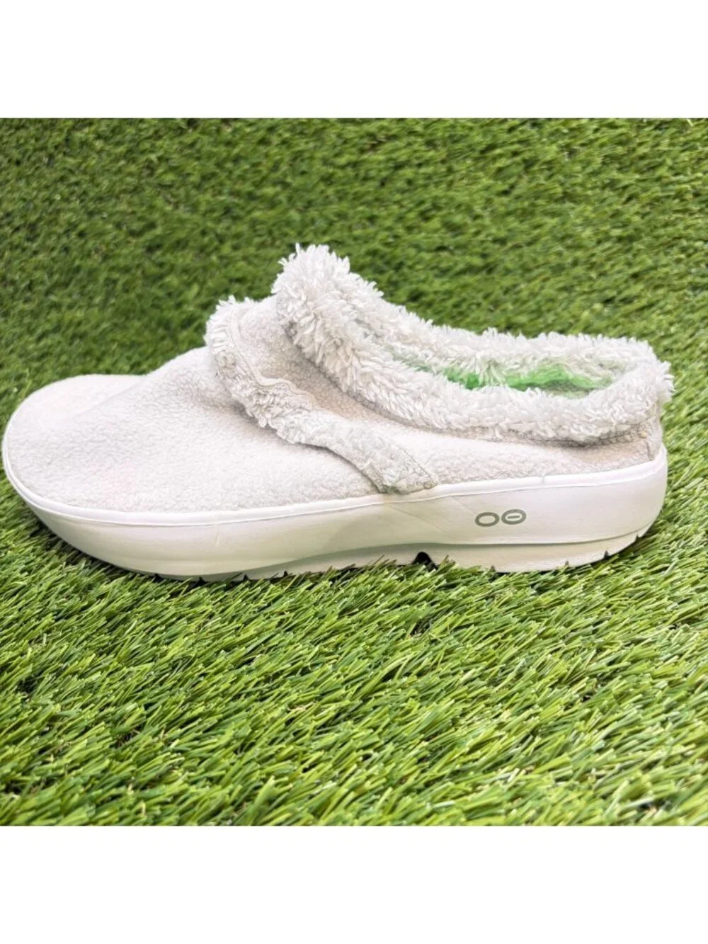 OOFOS OOcoozie Mule Womens Size 8.5 White Casual Walking Slip On Recovery Shoes